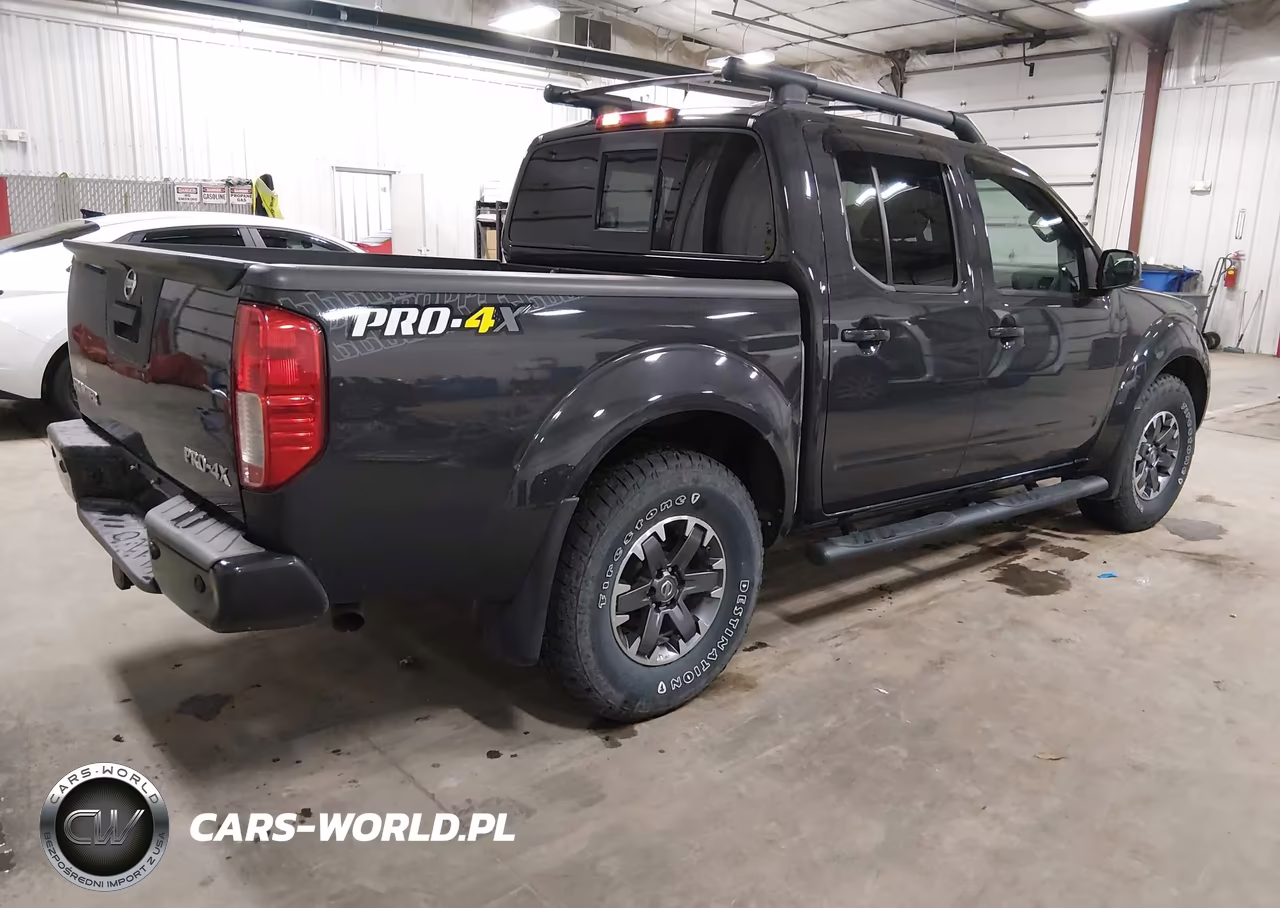 2015 Nissan Frontier Pro-4X VIN:1N6AD0EV9FN731452 - 4