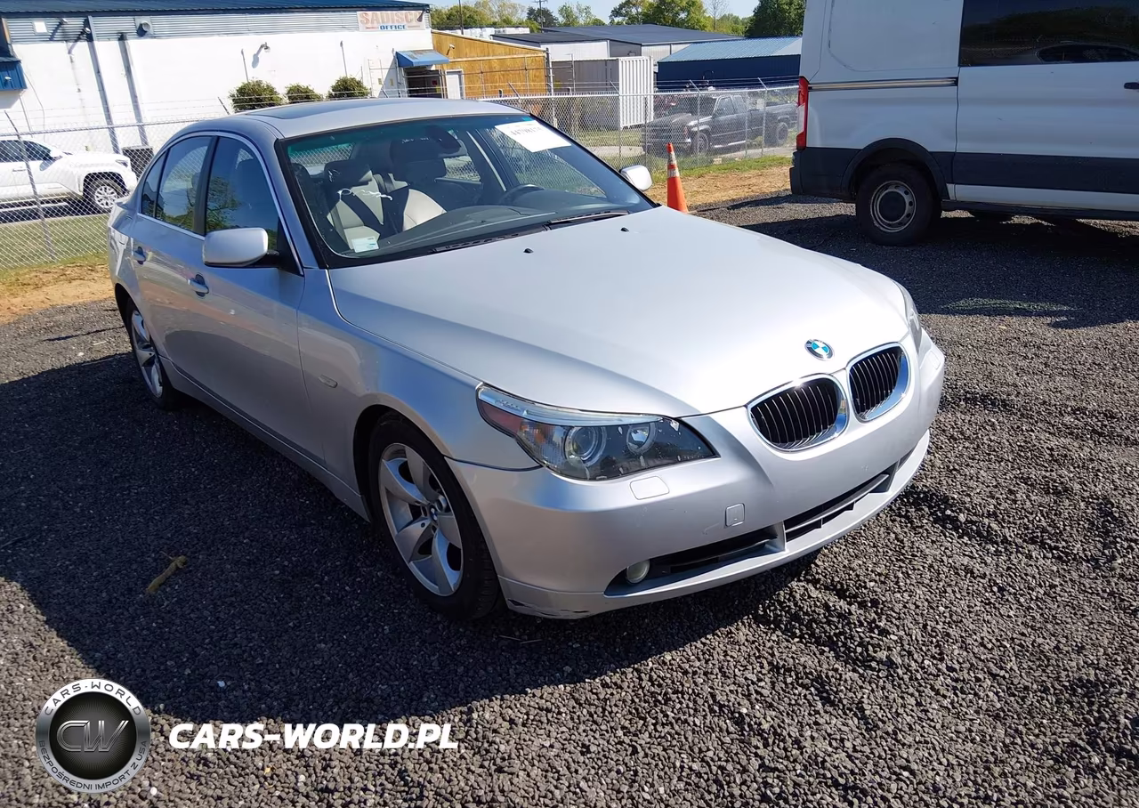 2004 BMW 530I