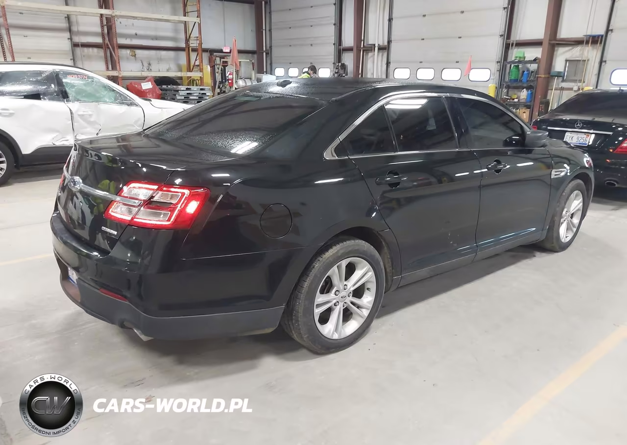 2015 Ford Taurus Se VIN:1FAHP2D85FG149861 - 4