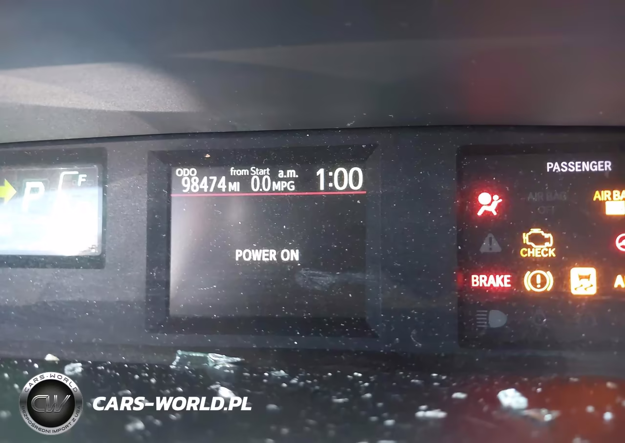 2013 Toyota Prius C Three VIN:JTDKDTB33D1529593 - 15