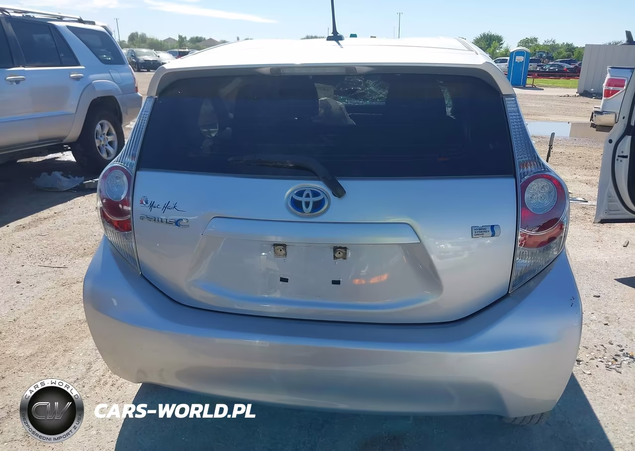 2013 Toyota Prius C Three VIN:JTDKDTB33D1529593 - 16