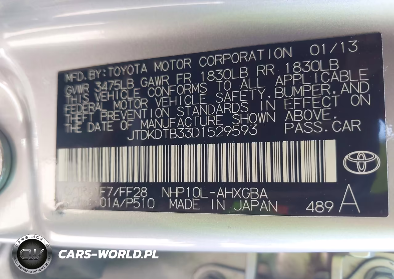 2013 Toyota Prius C Three VIN:JTDKDTB33D1529593 - 9