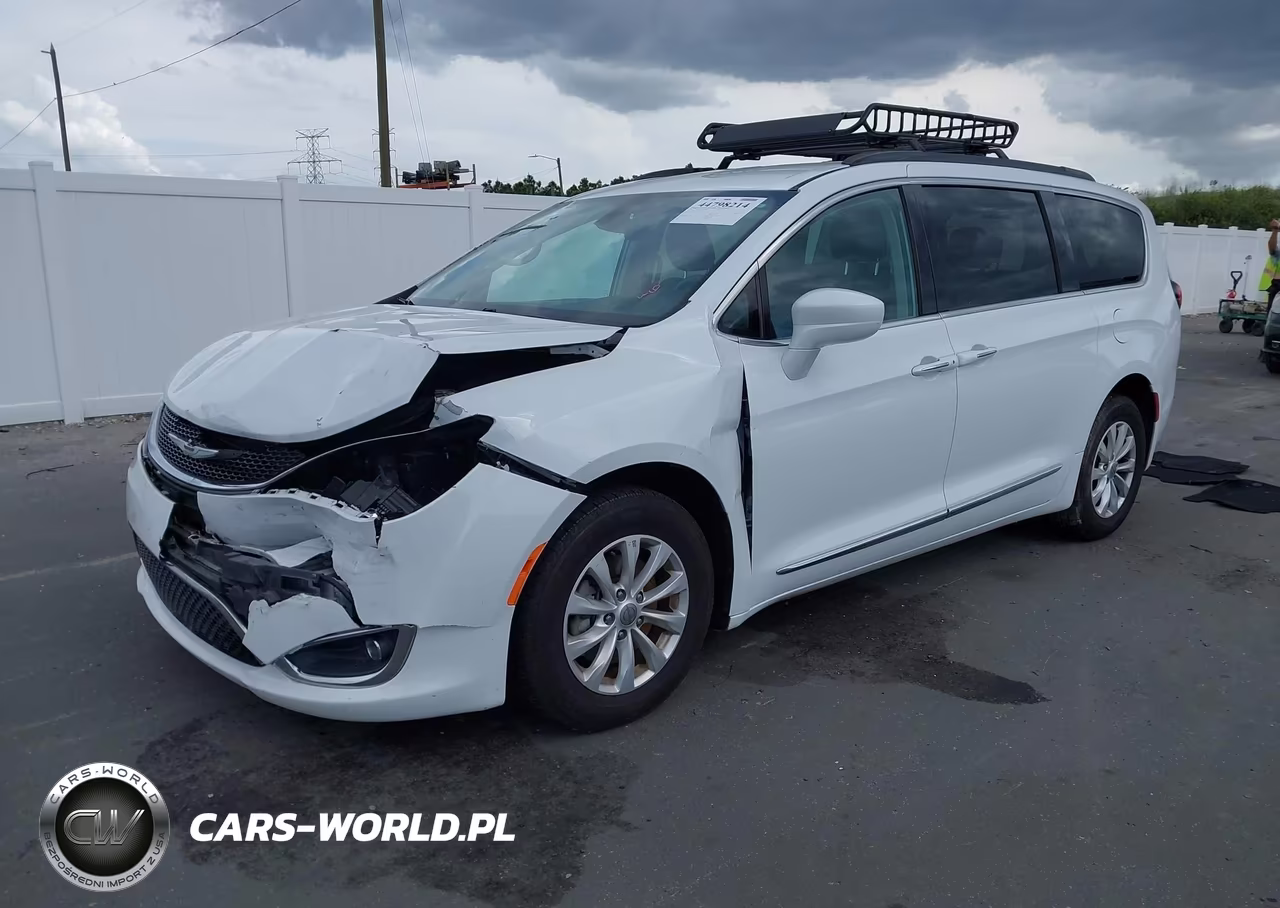 2017 Chrysler Pacifica Touring-L VIN:2C4RC1BG6HR621596 - 2