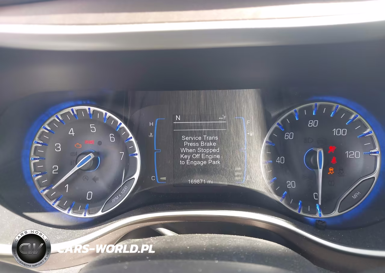 2017 Chrysler Pacifica Touring-L VIN:2C4RC1BG6HR621596 - 7