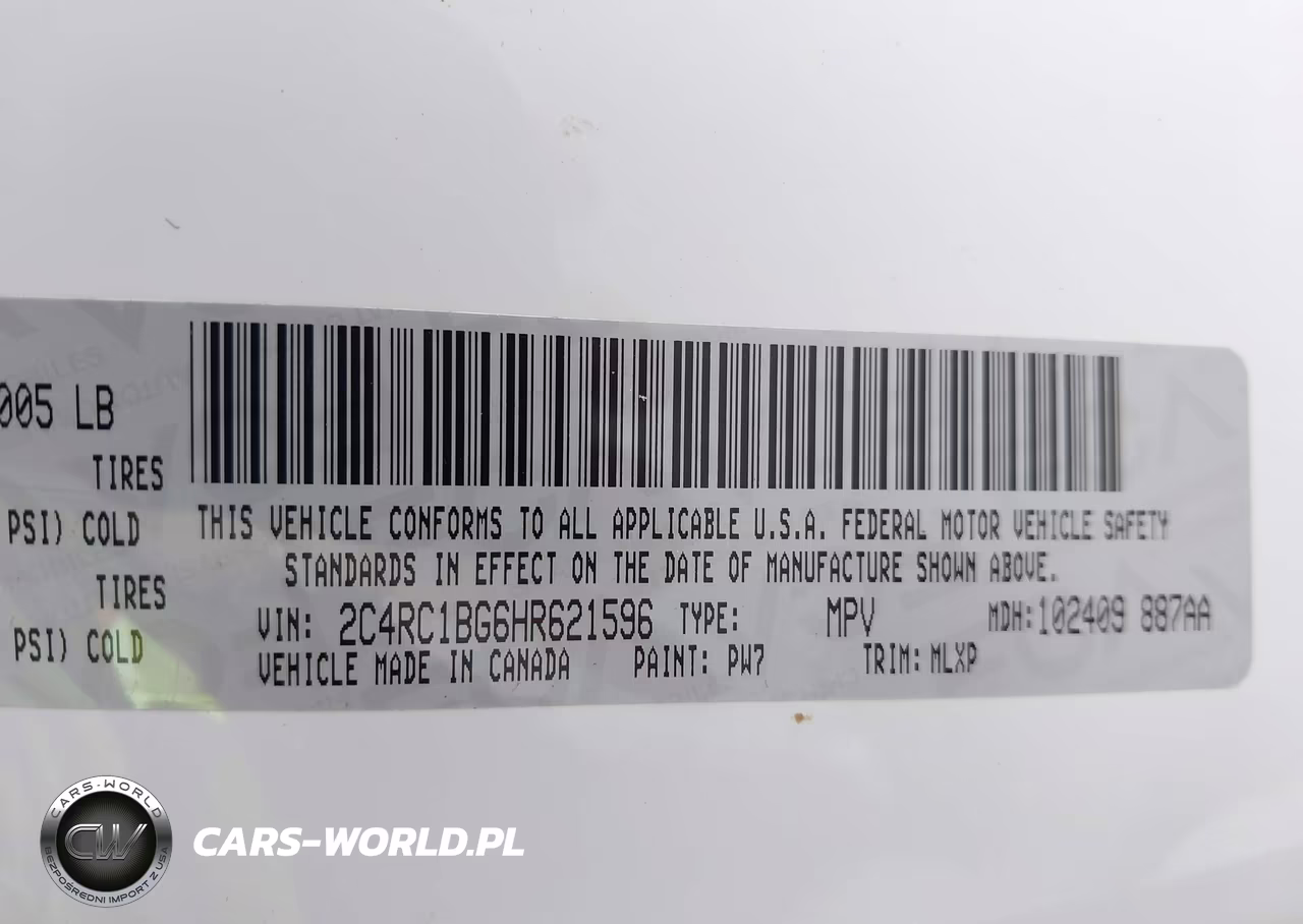 2017 Chrysler Pacifica Touring-L VIN:2C4RC1BG6HR621596 - 9