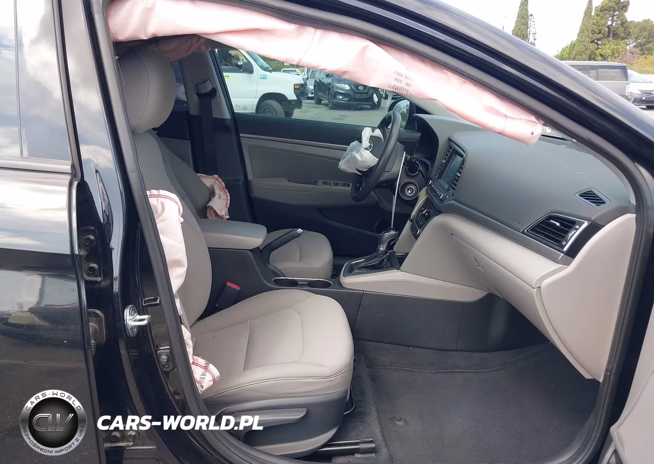2018 Hyundai Elantra Sel VIN:5NPD84LF2JH328221 - 5