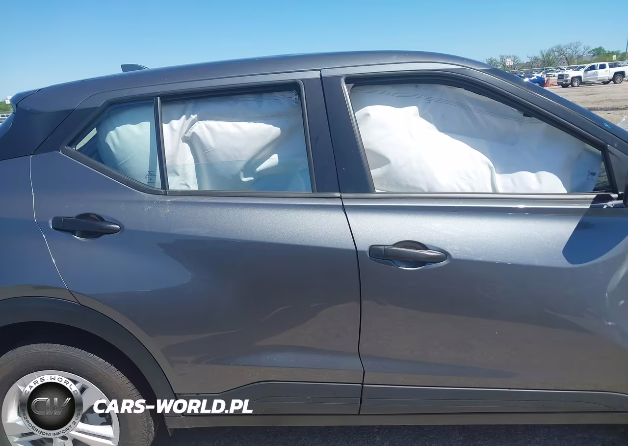 2025 Nissan Kicks Play S VIN:3N1CP5BV2SL500331 - 12