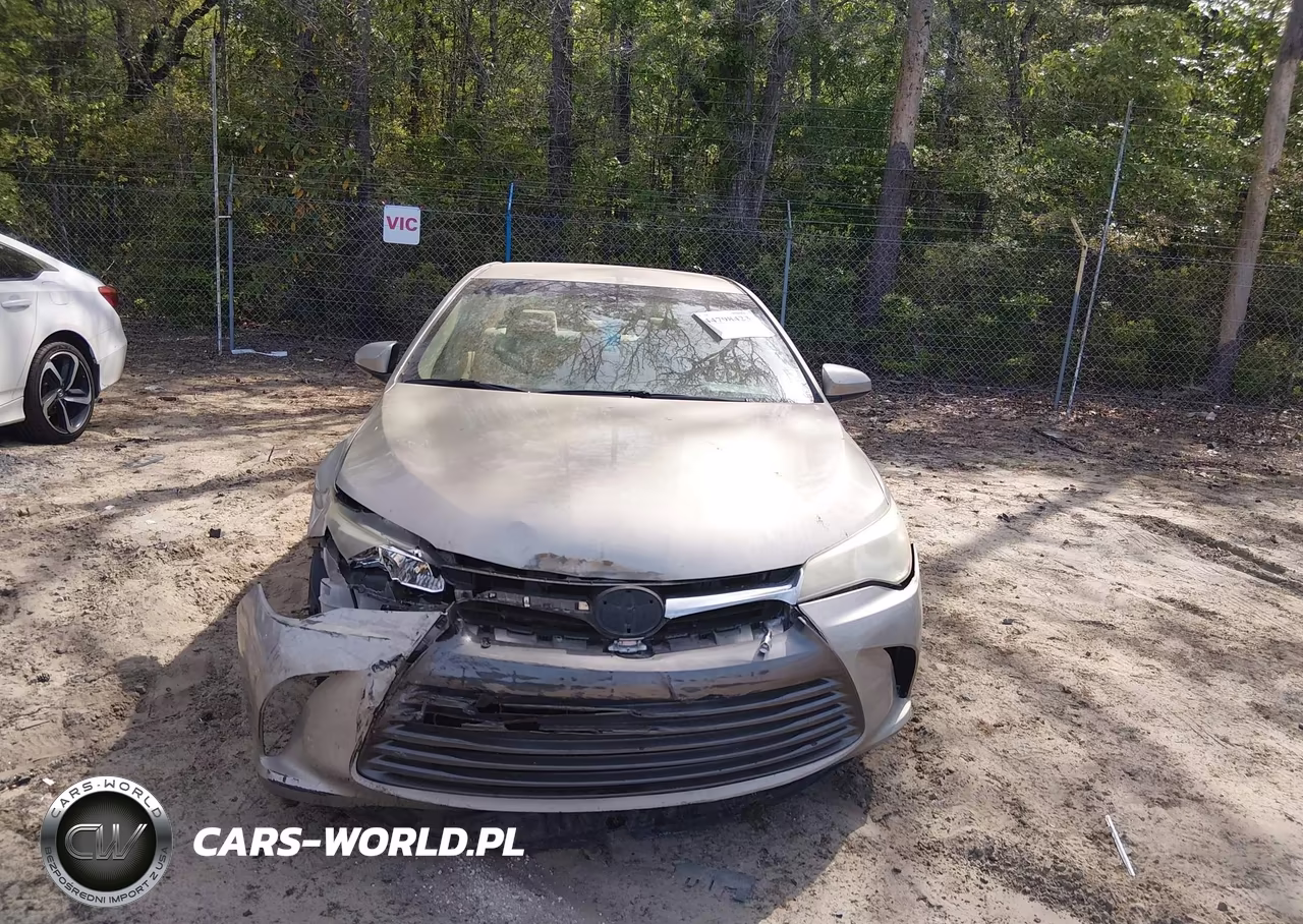 2015 Toyota Camry Le VIN:4T1BF1FK7FU987585 - 12