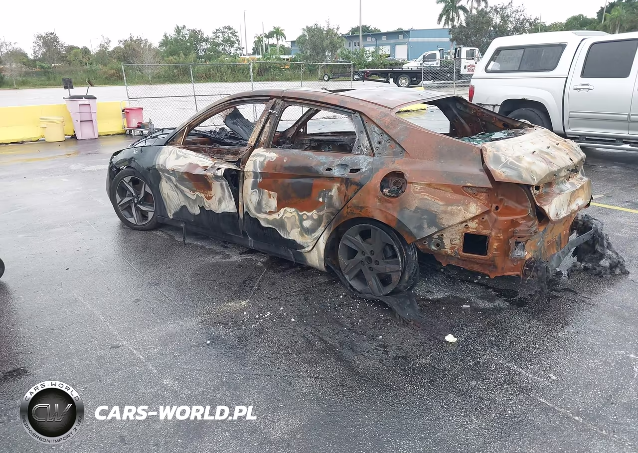 2021 Hyundai Elantra Sel VIN:KMHLN4AG6MU180340 - 3