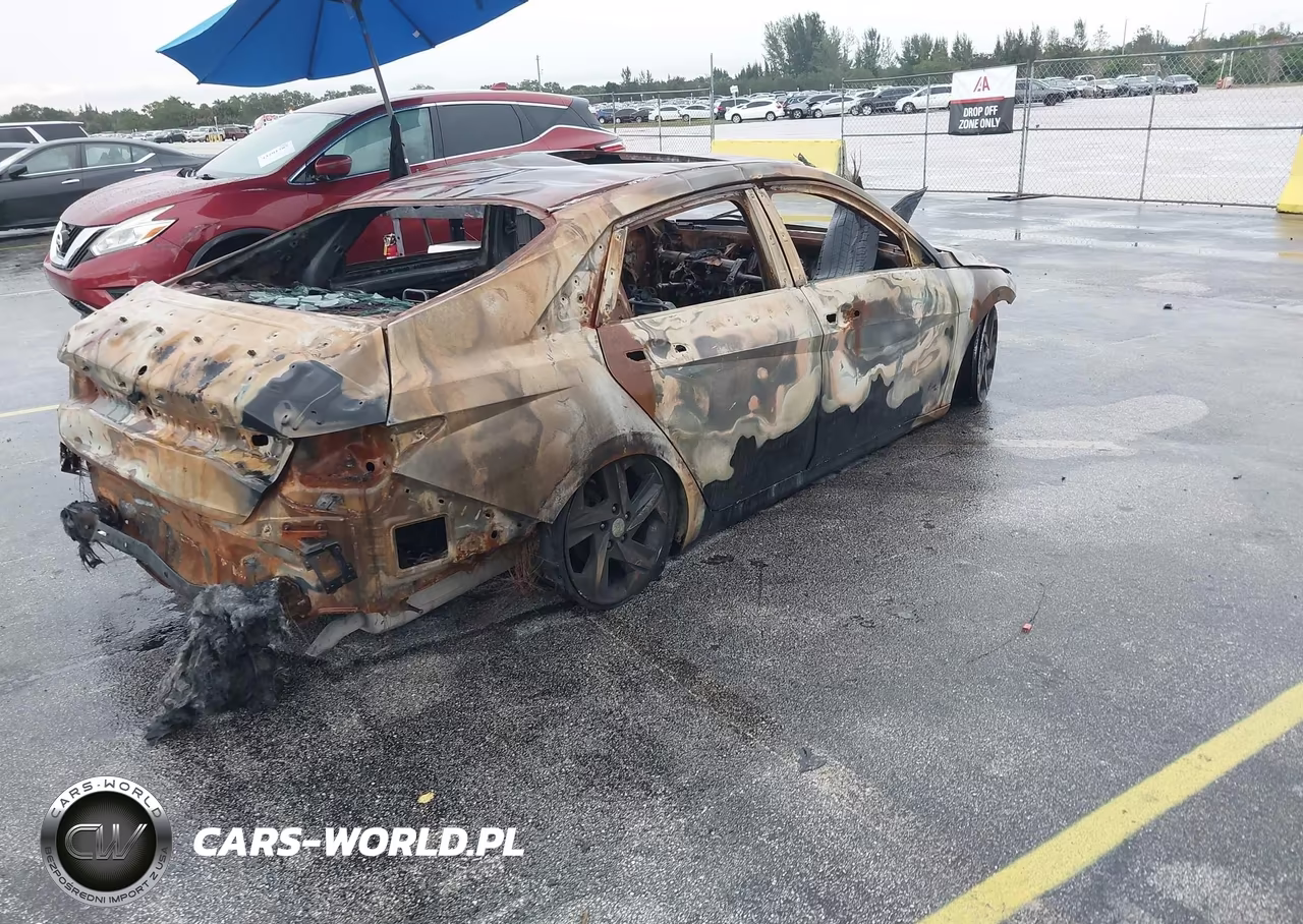 2021 Hyundai Elantra Sel VIN:KMHLN4AG6MU180340 - 4