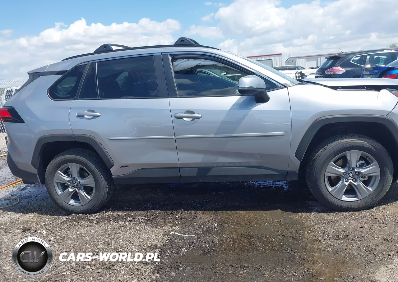 2025 Toyota Rav4 Hybrid Xle VIN:4T3RWRFV8SU198578 - 13
