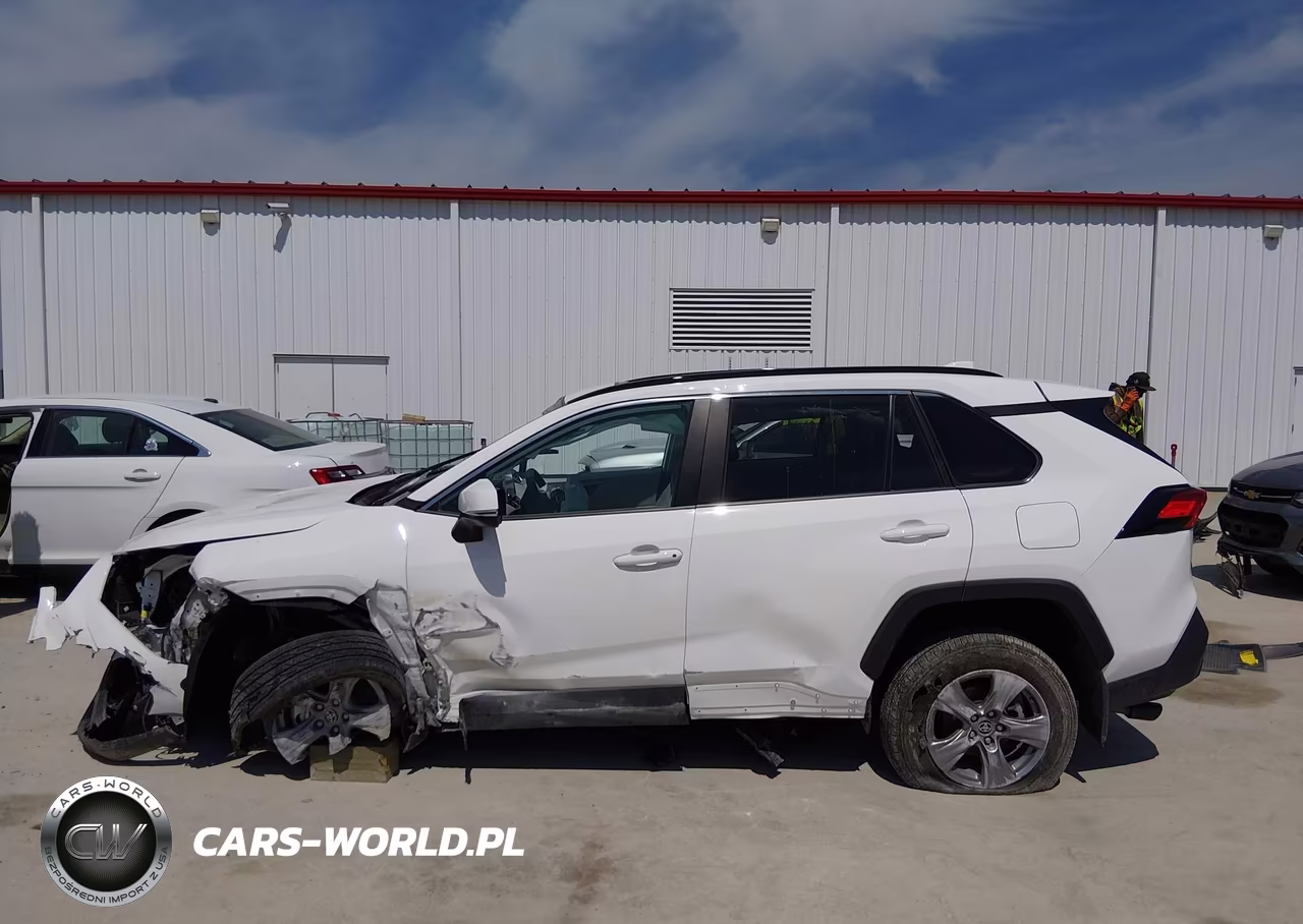 2025 Toyota Rav4 Xle VIN:2T3P1RFV3SW617426 - 13