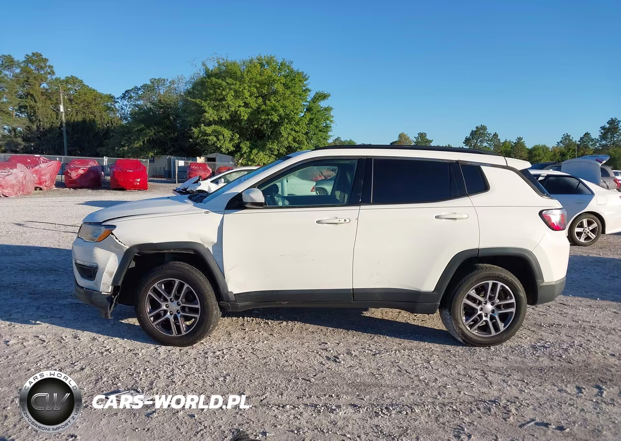 2018 Jeep Compass Latitude Fwd VIN:3C4NJCBB1JT228841 - 14
