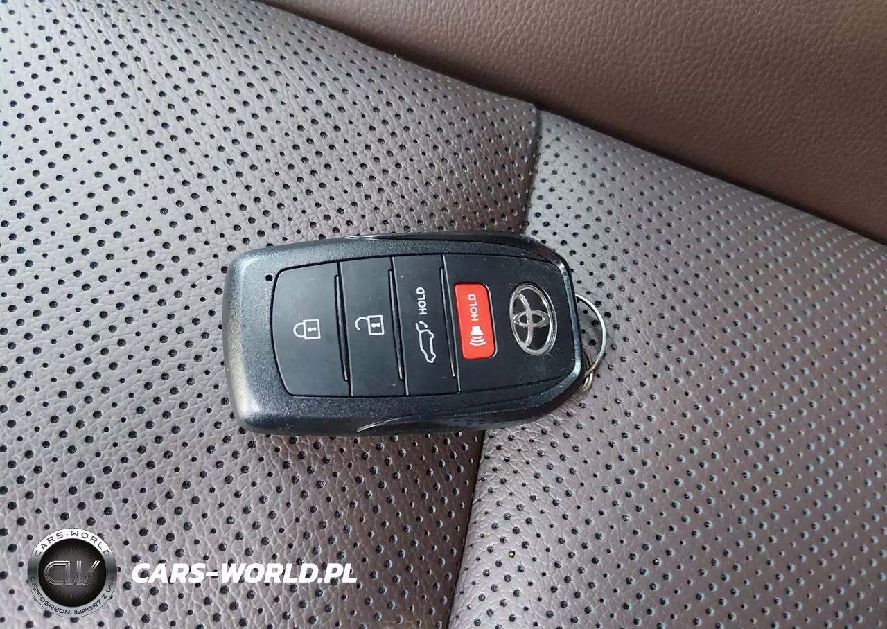 2025 Toyota Land Cruiser VIN:JTEABFAJ0SK038081 - 11