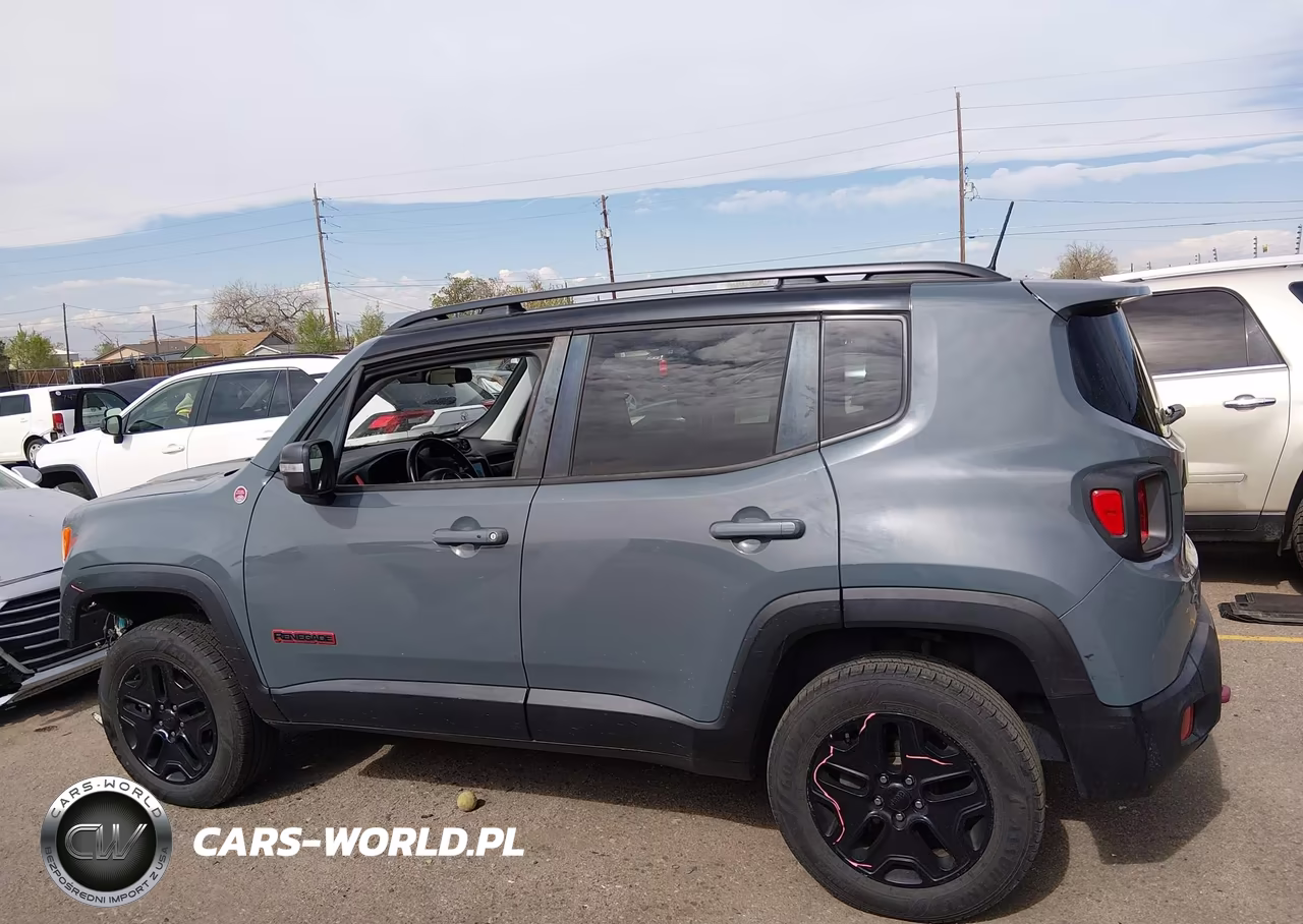 2018 Jeep Renegade Trailhawk 4X4 VIN:ZACCJBCB1JPG86385 - 15
