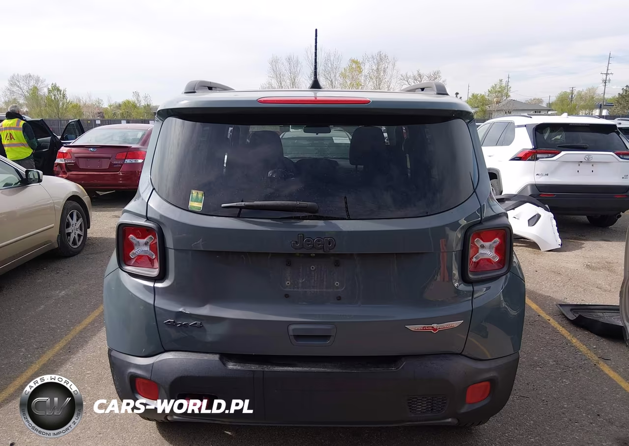 2018 Jeep Renegade Trailhawk 4X4 VIN:ZACCJBCB1JPG86385 - 17