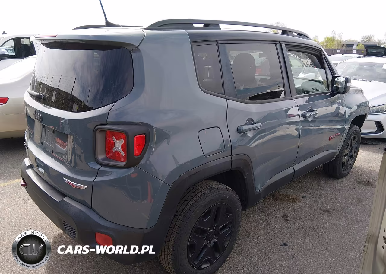 2018 Jeep Renegade Trailhawk 4X4 VIN:ZACCJBCB1JPG86385 - 4