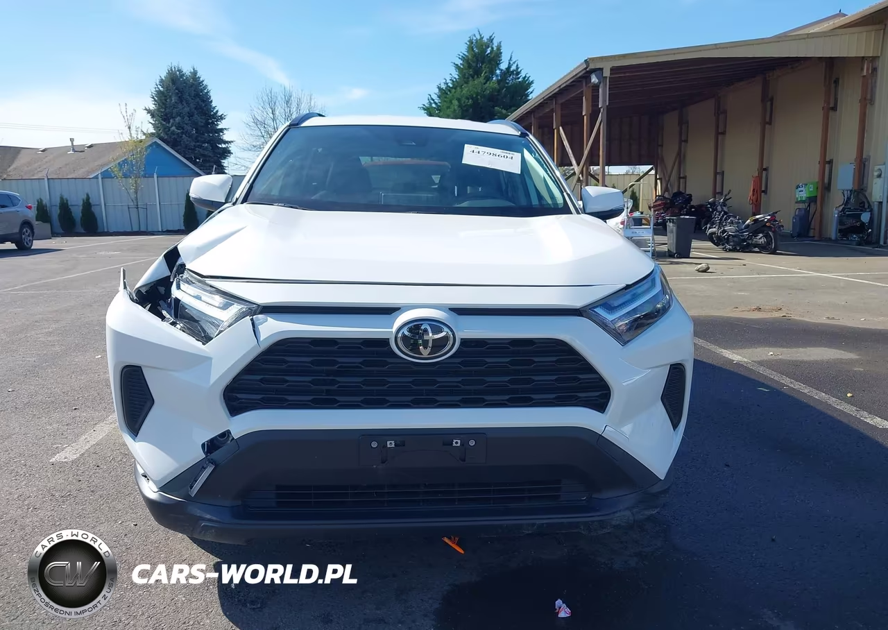 2025 Toyota Rav4 Hybrid Xle VIN:JTMRWRFV5SD304675 - 12