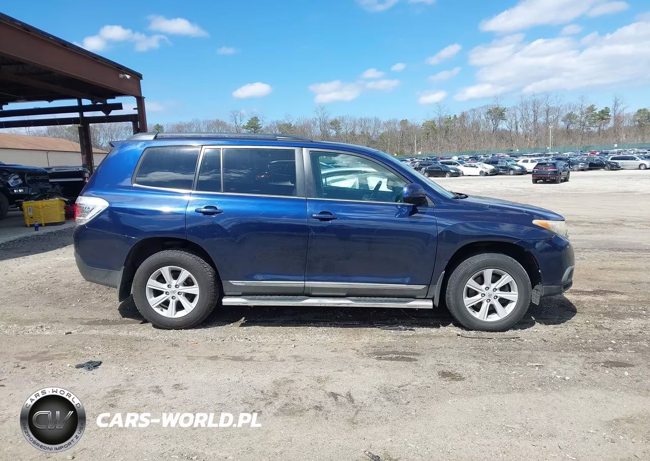 2013 Toyota Highlander Base Plus V6 VIN:5TDBK3EH3DS211408 - 13