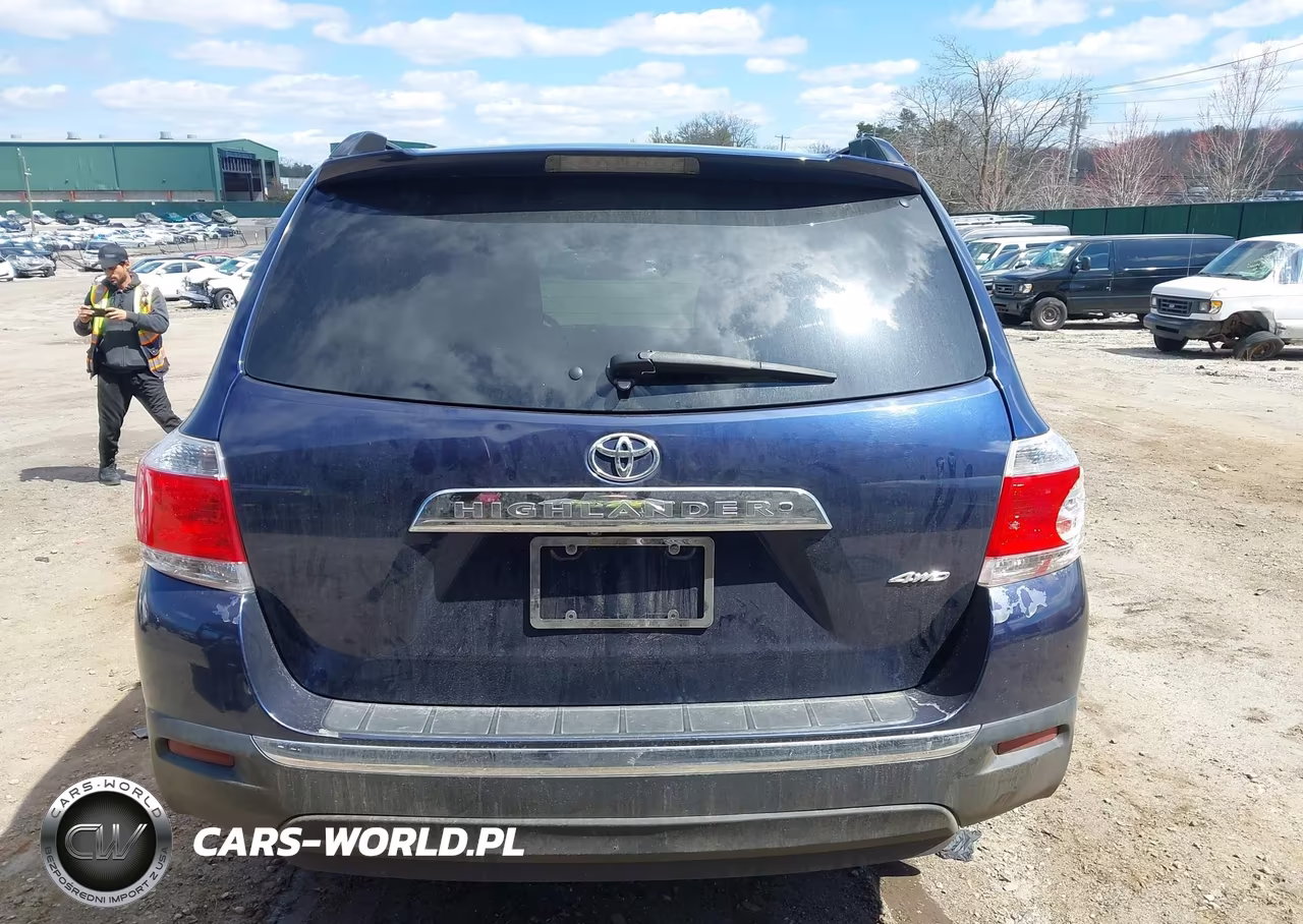2013 Toyota Highlander Base Plus V6 VIN:5TDBK3EH3DS211408 - 16