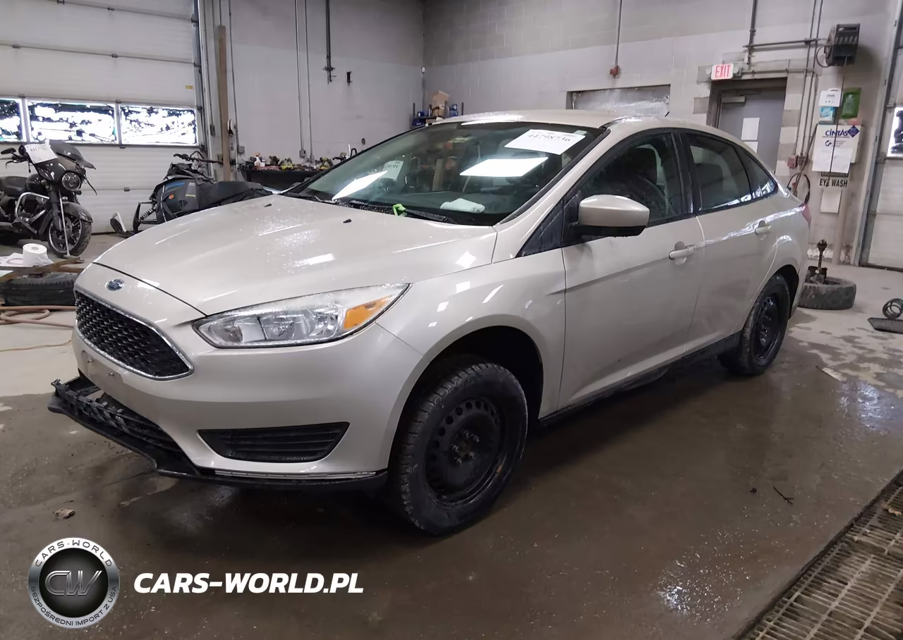 2018 Ford Focus Se VIN:1FADP3F26JL231515 - 2