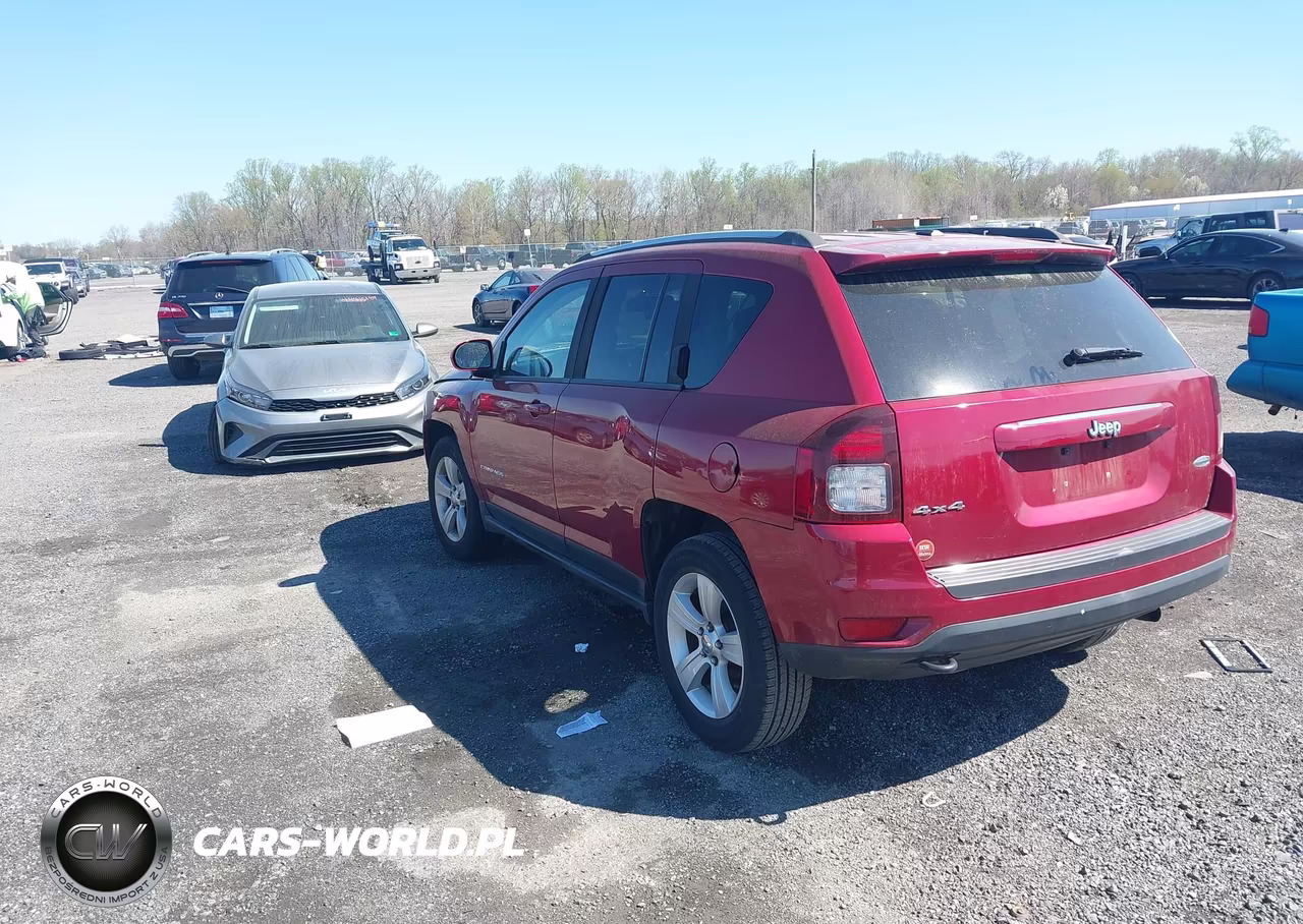 2014 Jeep Compass Latitude VIN:1C4NJDEB0ED846990 - 3