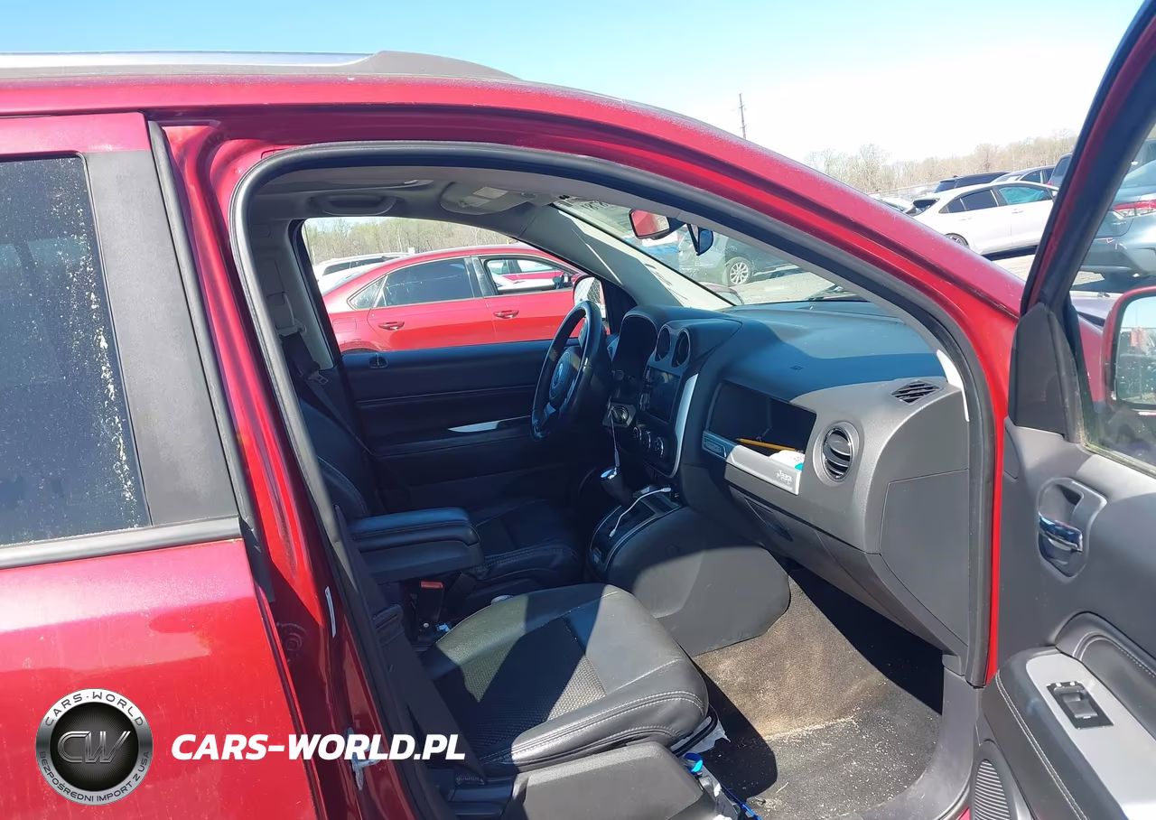 2014 Jeep Compass Latitude VIN:1C4NJDEB0ED846990 - 5