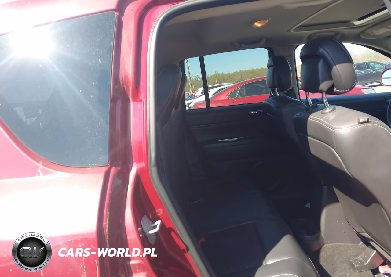 2014 Jeep Compass Latitude VIN:1C4NJDEB0ED846990 - 8