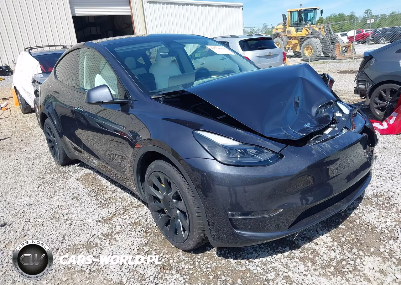 2024 Tesla Model Y Long Range Dual Motor All-Wheel Drive – zdjęcie 1 z 23