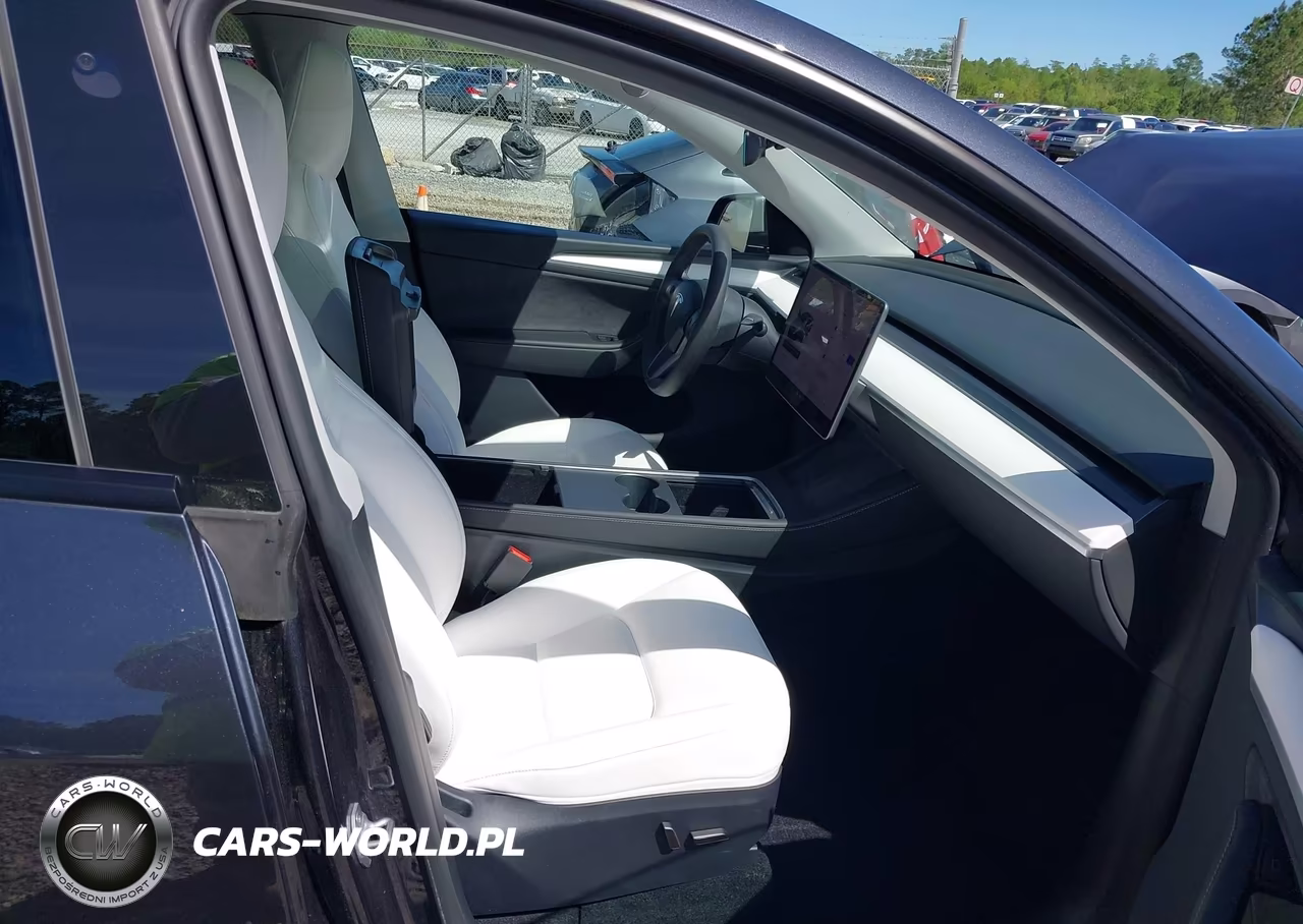2024 Tesla Model Y Long Range Dual Motor All-Wheel Drive VIN:7SAYGDEE7RA252823 - 5