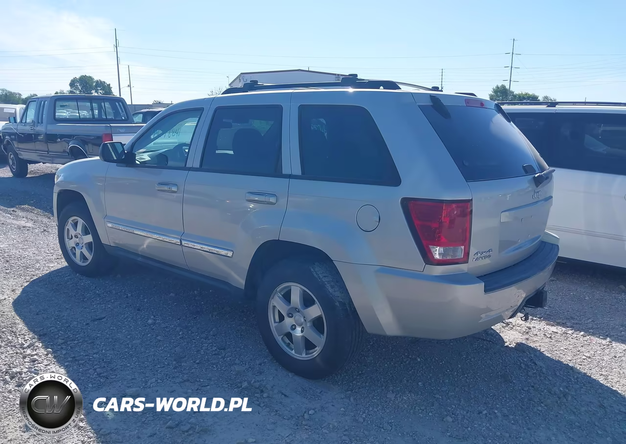 2010 Jeep Grand Cherokee Laredo VIN:1J4PR4GK9AC153862 - 3