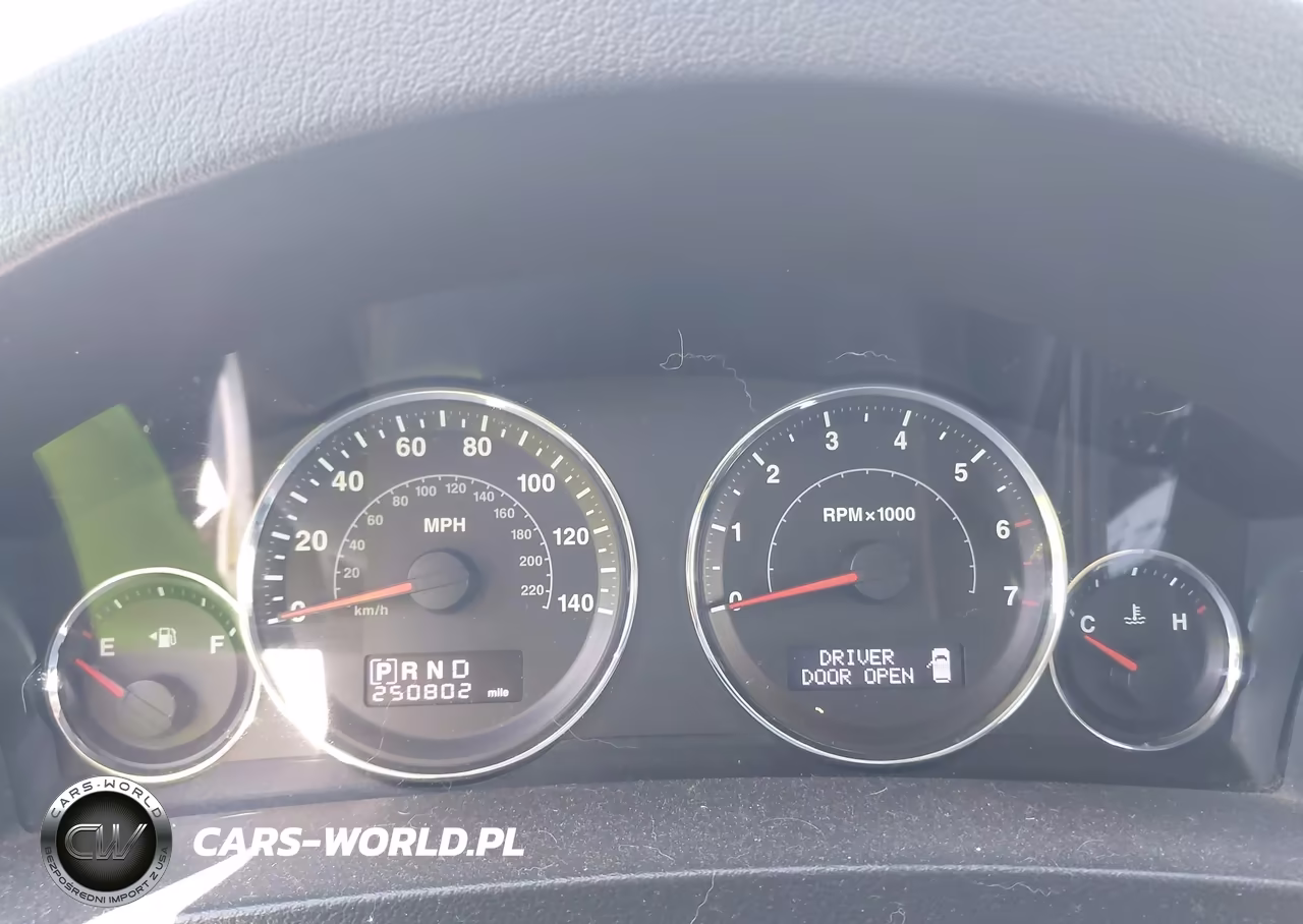 2010 Jeep Grand Cherokee Laredo VIN:1J4PR4GK9AC153862 - 7
