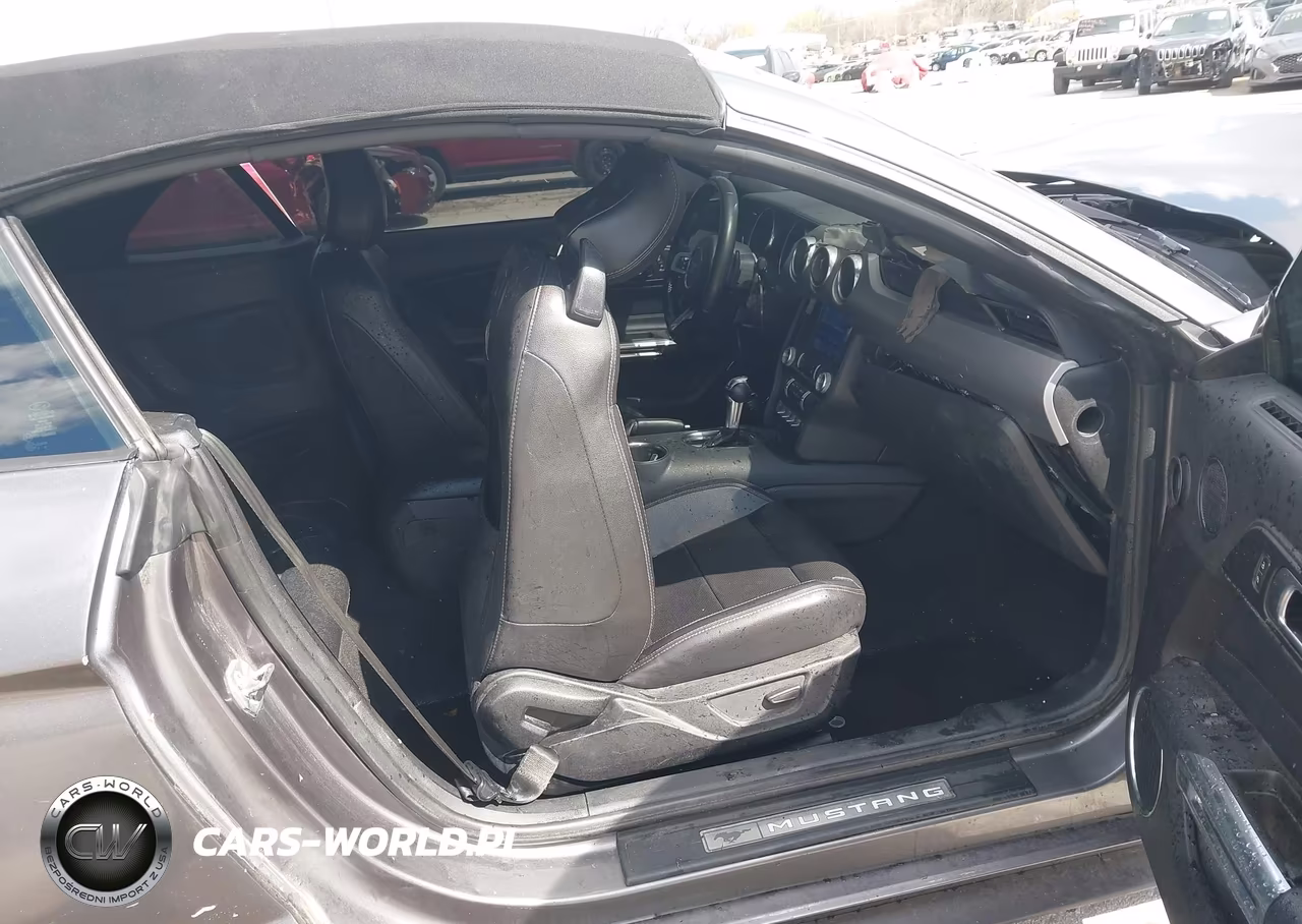 2021 Ford Mustang Ecoboost Premium VIN:1FATP8UH1M5103840 - 5