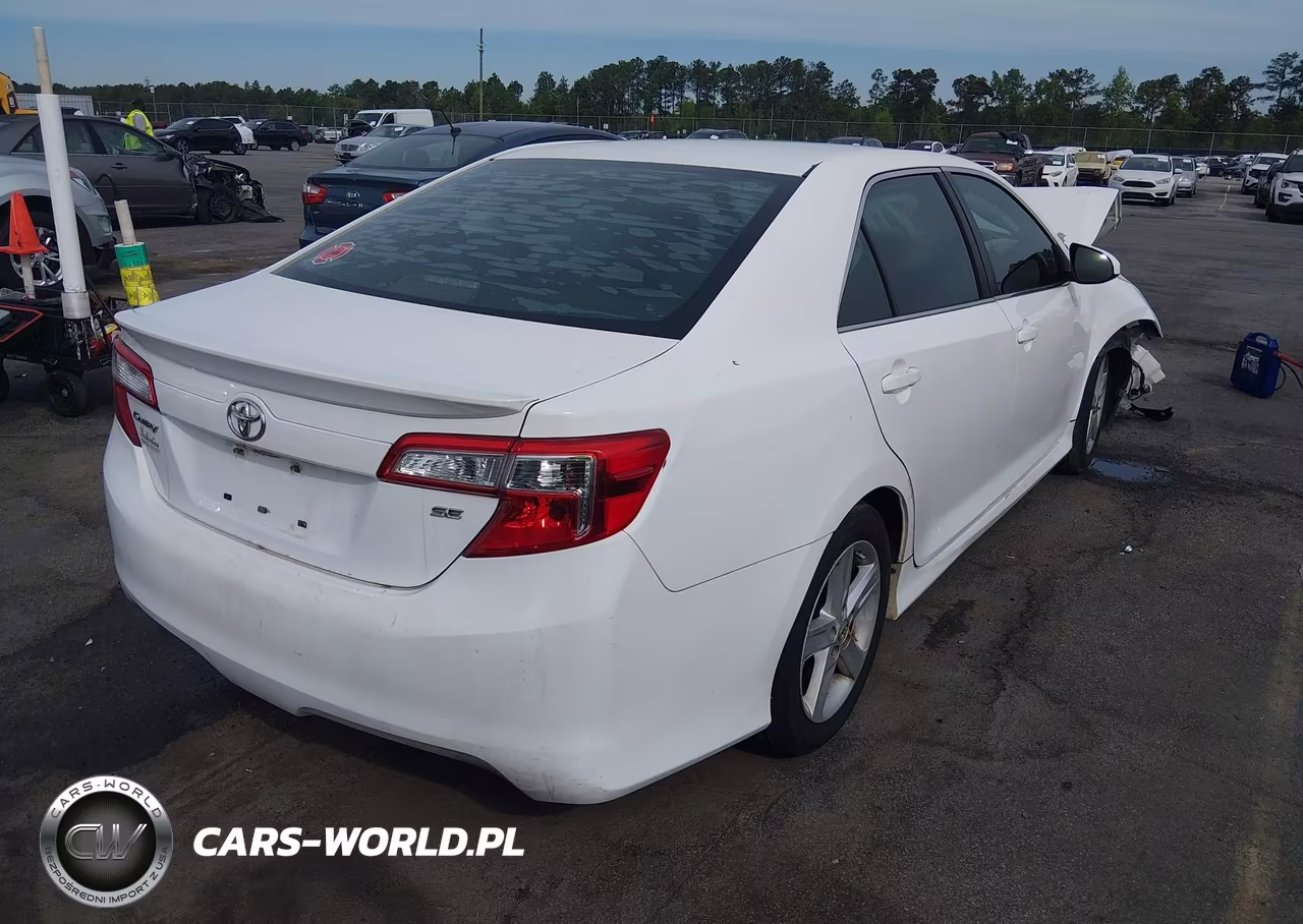 2013 Toyota Camry Se VIN:4T1BF1FK2DU236200 - 4