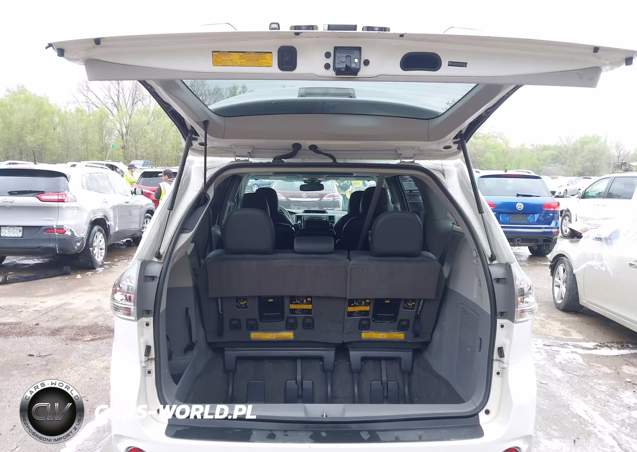 2013 Toyota Sienna Se 8 Passenger VIN:5TDXK3DC6DS393634 - 17
