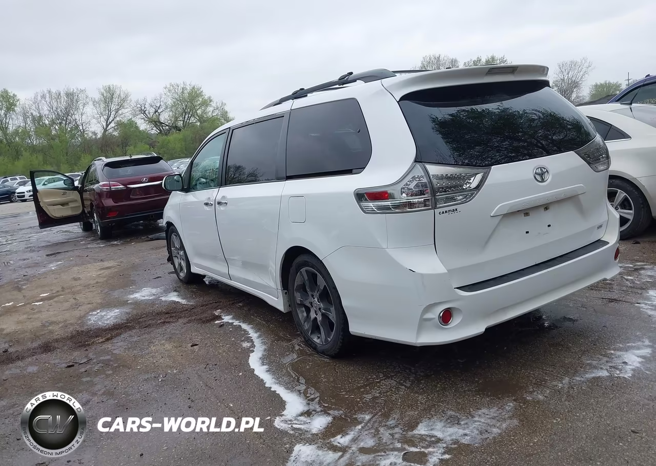 2013 Toyota Sienna Se 8 Passenger VIN:5TDXK3DC6DS393634 - 3