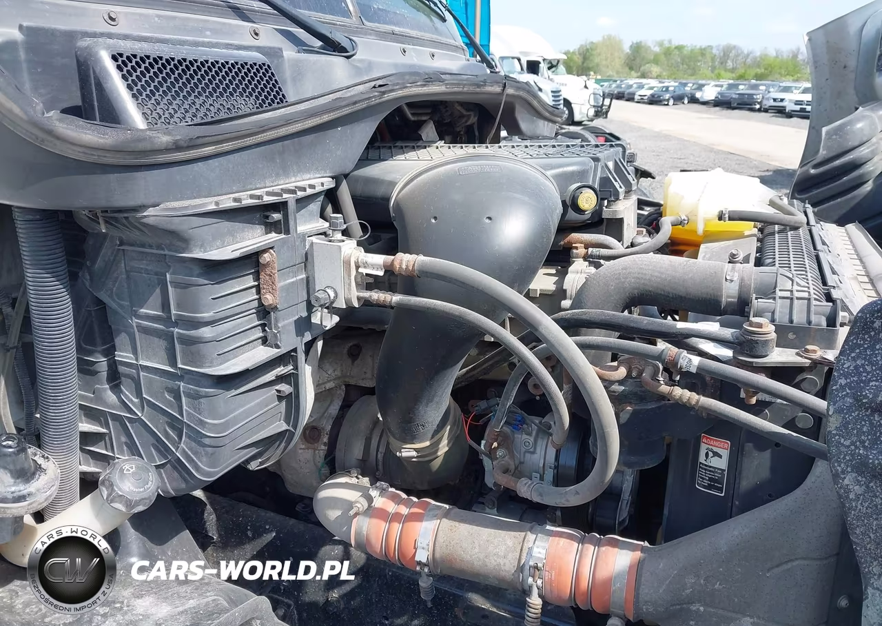 2017 Freightliner Cascadia 113 VIN:1FUJGHDV2HLHS8400 - 9