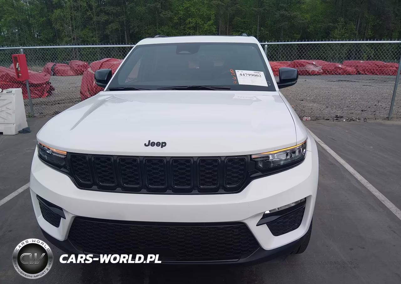2025 Jeep Grand Cherokee Limited 4X4 VIN:1C4RJHBG8SC352662 - 12