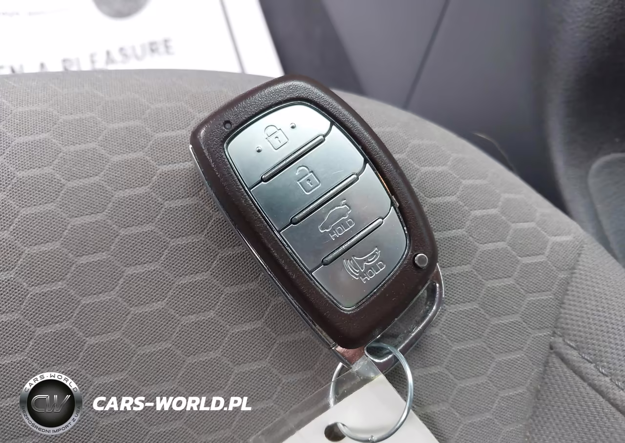 2019 Hyundai Elantra Value Edition VIN:5NPD84LFXKH404429 - 11