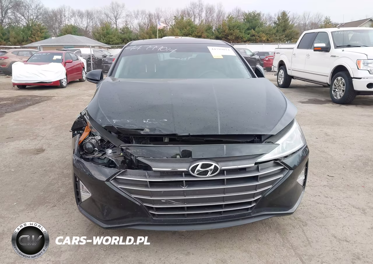 2019 Hyundai Elantra Value Edition VIN:5NPD84LFXKH404429 - 12