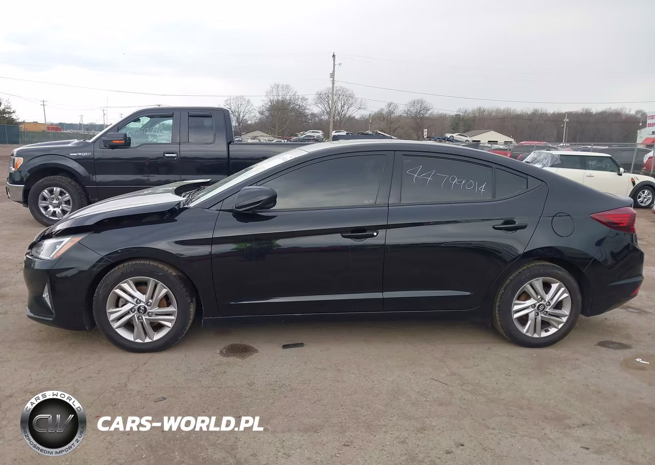 2019 Hyundai Elantra Value Edition VIN:5NPD84LFXKH404429 - 14