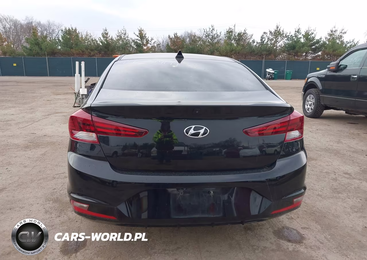 2019 Hyundai Elantra Value Edition VIN:5NPD84LFXKH404429 - 16