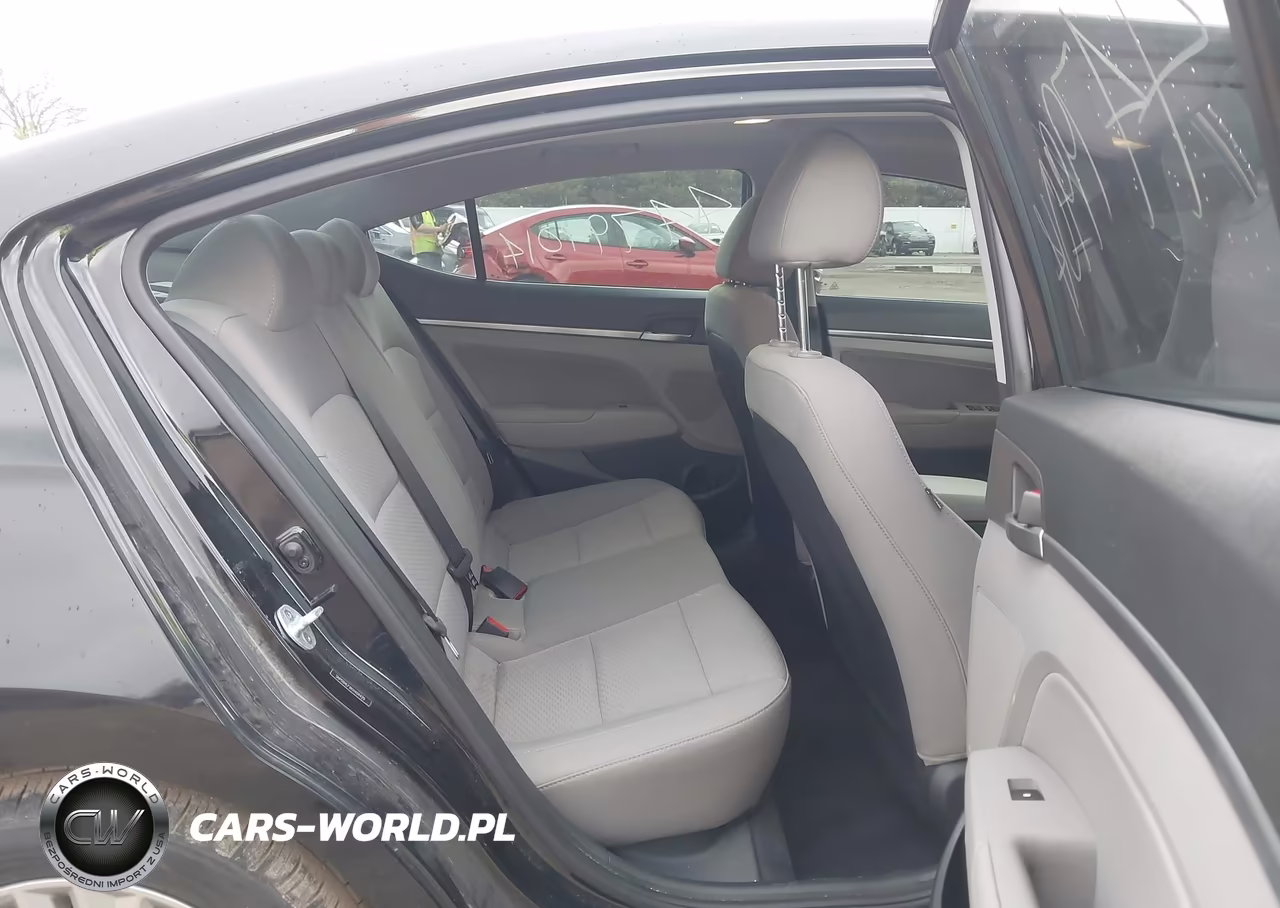 2019 Hyundai Elantra Value Edition VIN:5NPD84LFXKH404429 - 8