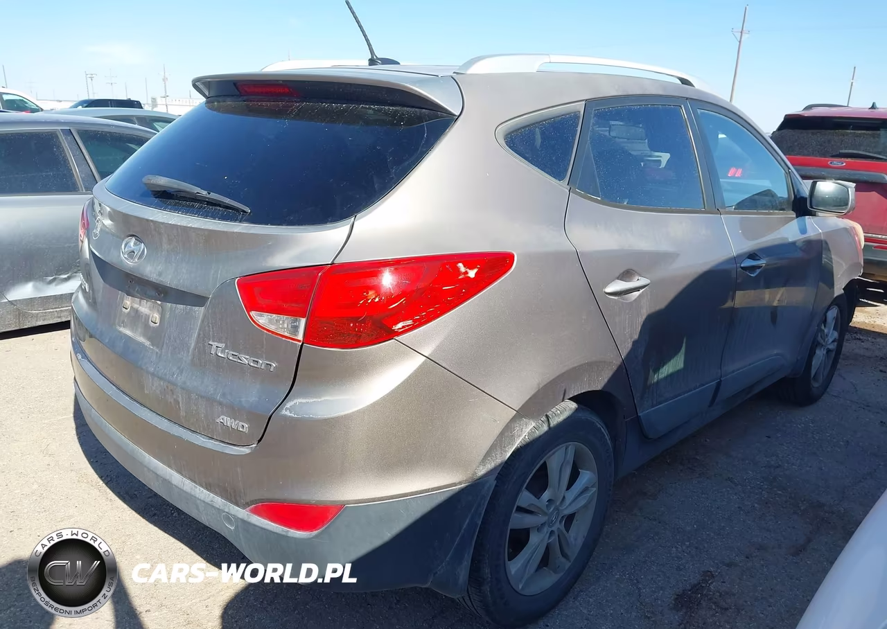 2011 Hyundai Tucson Gls VIN:KM8JUCAC6BU185570 - 4