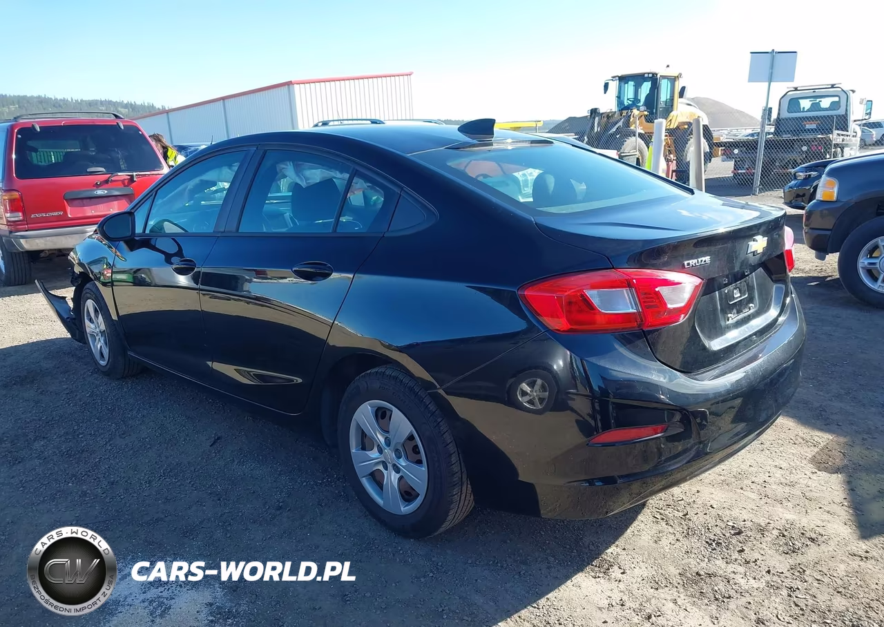 2018 Chevrolet Cruze Ls Auto VIN:1G1BC5SM0J7137776 - 3