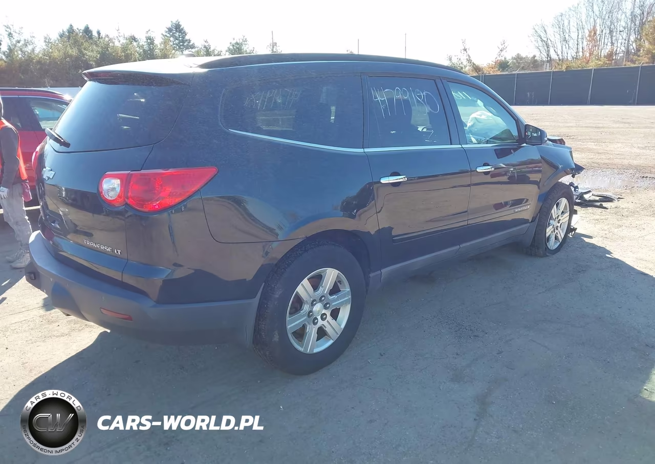 2009 Chevrolet Traverse Lt VIN:1GNEV23DX9S176452 - 4
