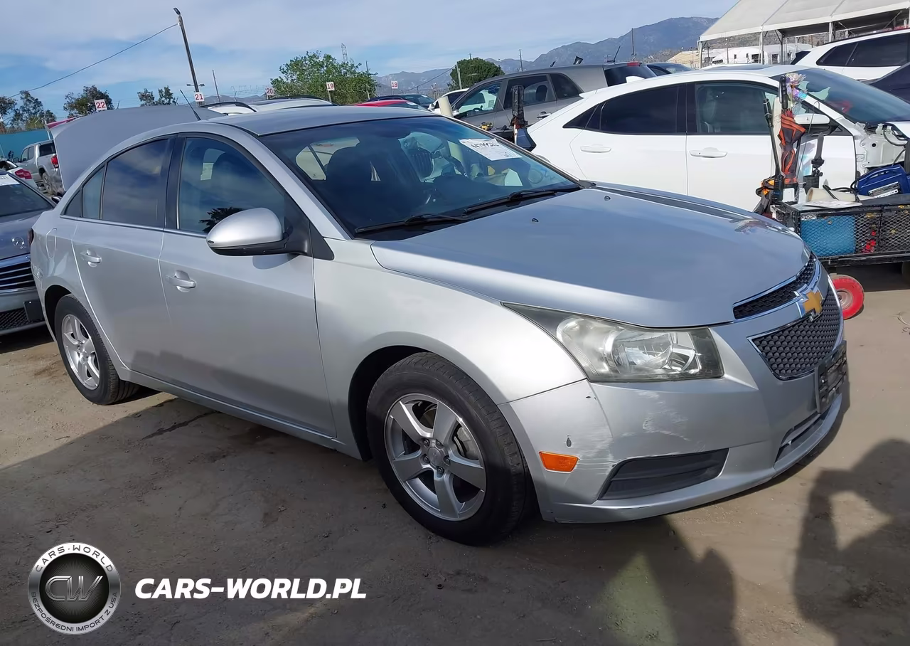 2013 Chevrolet Cruze 1Lt Auto – zdjęcie 1 z 12