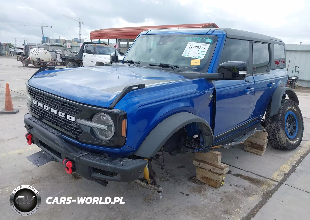 2021 Ford Bronco First Edition VIN:1FMEE5EP1MLA42056 - 2