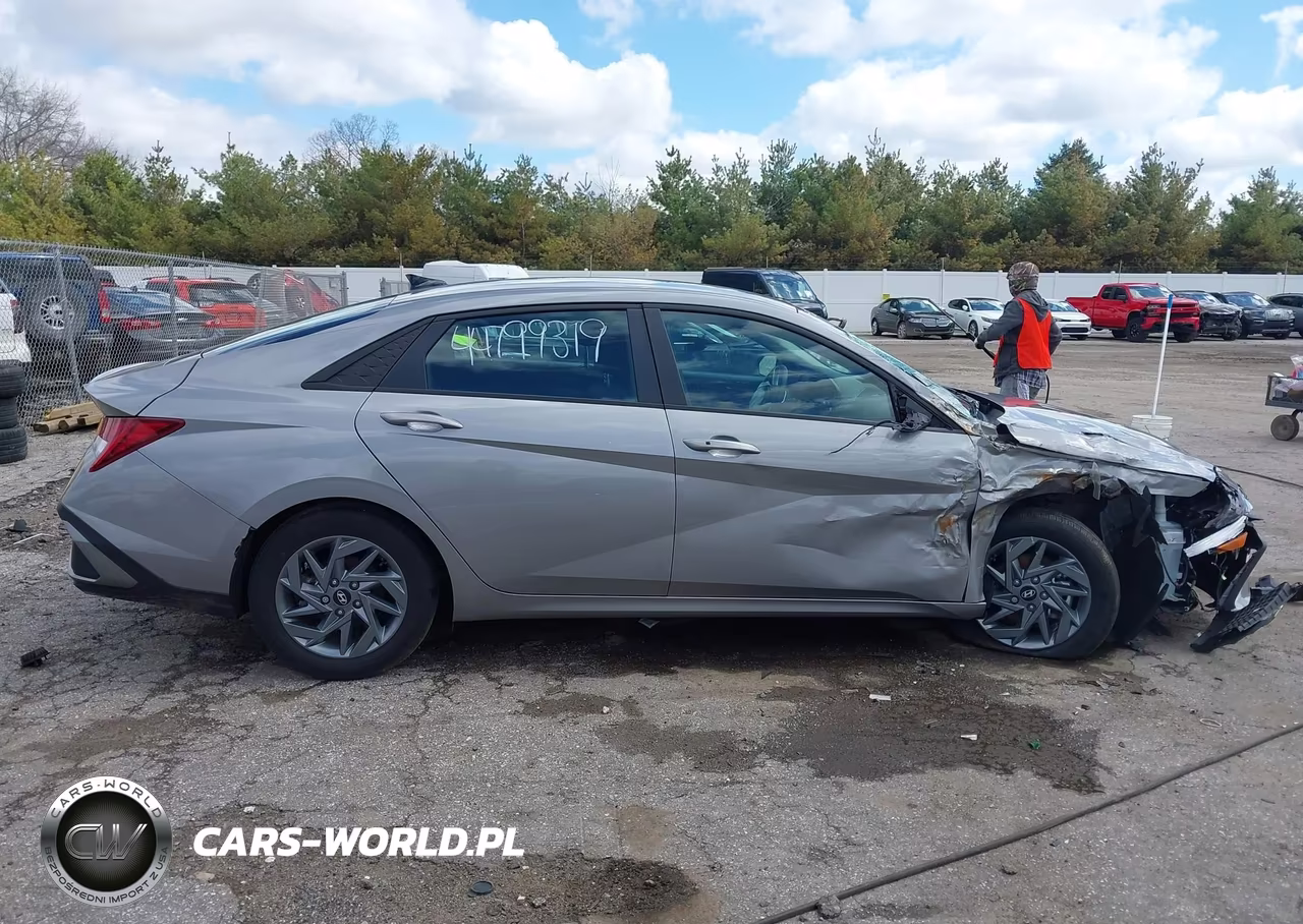 2025 Hyundai Elantra Hybrid Blue VIN:KMHLM4DJ9SU164995 - 14