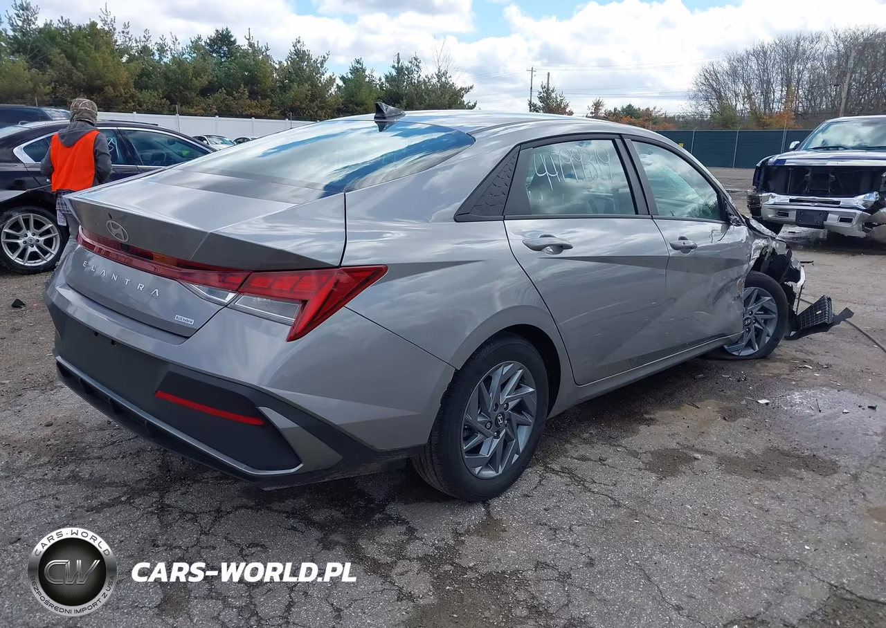 2025 Hyundai Elantra Hybrid Blue VIN:KMHLM4DJ9SU164995 - 4
